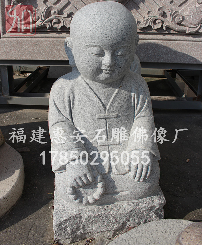 石雕小沙彌,佛教小和尚雕塑